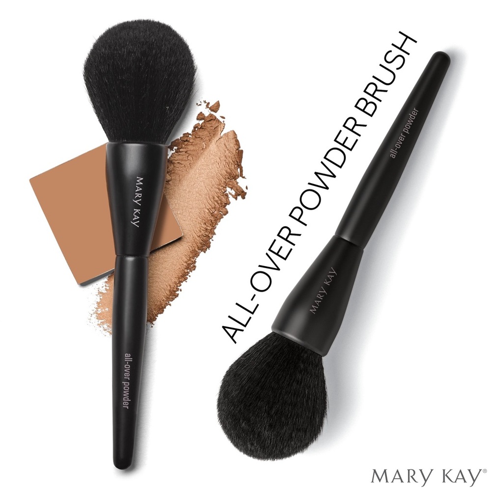 All over powder brush